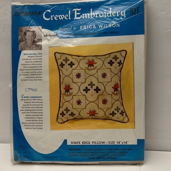 VINTAGE HIAWATHA LINEN CREWEL PILLOW KIT BY ERICA WILSON 5173 NOS - Picture 1 of 5